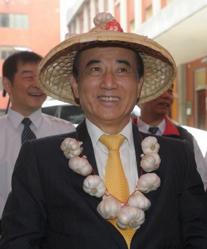 �Ƿ��ѡ����ϯ���쵼�ˣ�����ƽ��װ�⡱