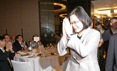 台南市长赖清德破冰登陆谈“台独”蔡英文称赞