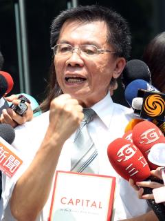 沈富雄宣布参选台北市长称不被看好也义无反顾