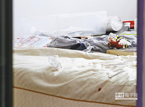 不爽被叫起床15岁少年刺父三刀