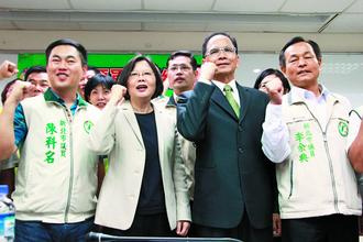 游锡堃逆势挑战蔡英文:新北绝不换将(图)