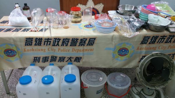 男子赌输欠地下钱庄十多万台币买感冒药制毒被逮