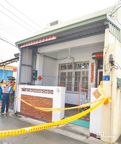 57�����ӡ�����ʽǹ����Ů������к���ɱ��ͼ��