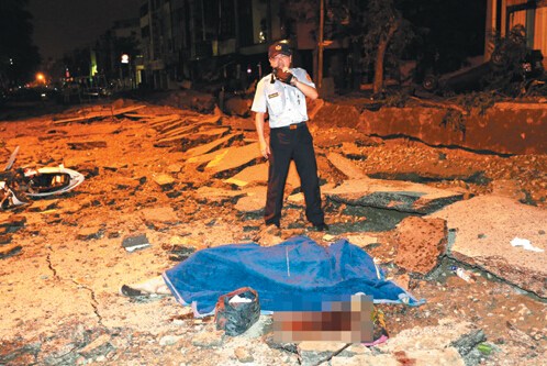 目击者讲述高雄爆炸:像打雷一样人从床上弹起