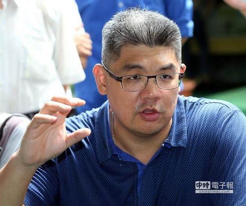 连胜文遭柯文哲“抹红”连:乌贼战术不可取