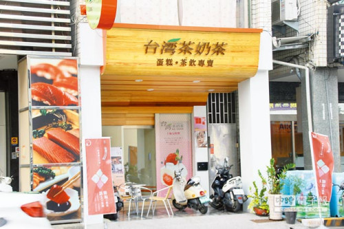 ��ǹ���ҵ�̨�Ͼ��ֱ������ݺڰ�������Ϊ