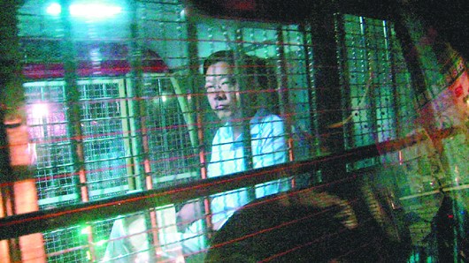 黄景泰遭五度声押终裁准神情疲惫上警车(图)