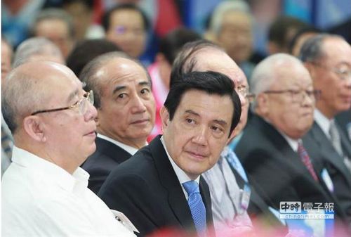 国民党员力劝马王拥抱和解2人满脸尴尬依然婉拒