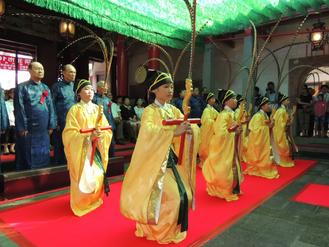 台湾大观书社举行祭孔典礼首见佾舞(图)