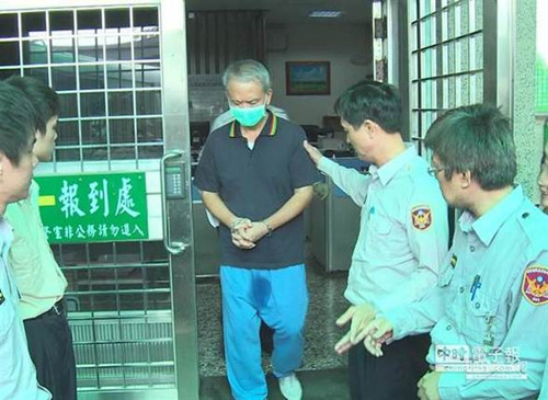 魏应充讯后尿失禁?警方:上厕所不慎弄湿(图)