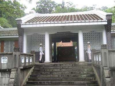 ����ʯ���������ս�����ʤ�Ľ���԰�Ⱥ�����