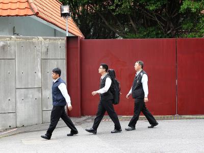 马英九官邸被撞马英九办公室:谴责任何形式暴力