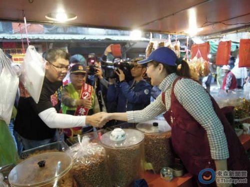 连胜文:长辈选我是为了不让下一代被柯文哲摧毁