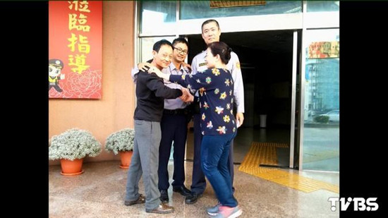 ��½�οͺ�����·̨�徯���µ��½�����Ҽ���