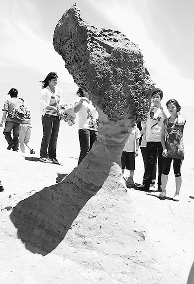 台湾野柳地质公园“女王头”海选“接班人”