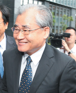毛治国接任台“行政院长”蓝营促“大破大立”