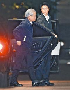 马英九让毛治国接掌台行政机构人事方面充分授权