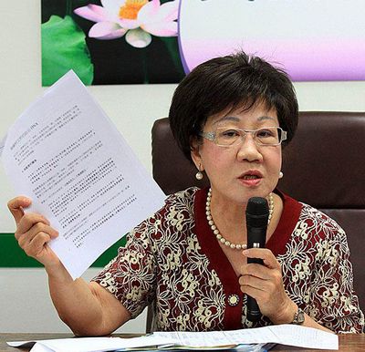 吕秀莲称圣诞前不放陈水扁就绝食网友建议玩裸奔