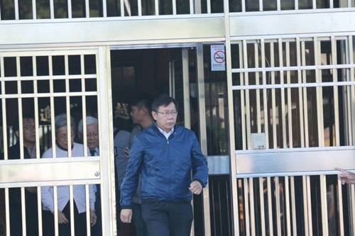 柯文哲进监狱探视陈水扁:他就是精神病(图)