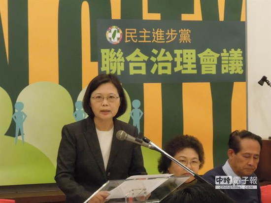 邱毅:蔡英文两岸路线背负学运、陈水扁包袱
