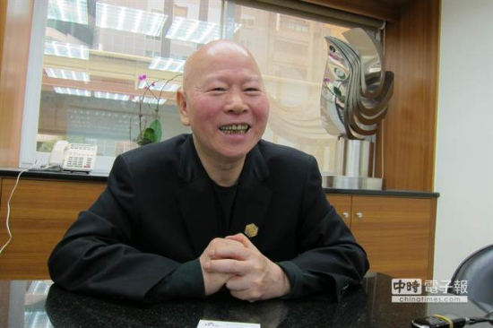 前民进党主席许信良:建议吕秀莲陪陈水扁一起坐牢