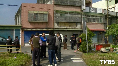 车贷房贷还不起妇人带24岁儿子烧炭轻生