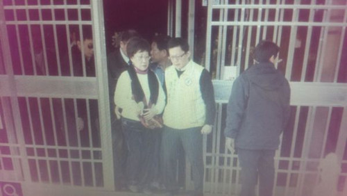 吕秀莲探视狱中陈水扁称其怕被骗无打包意愿(图)