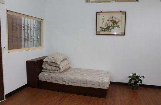 陈水扁狱中生活待遇好不吃“牢饭”7名看护照顾