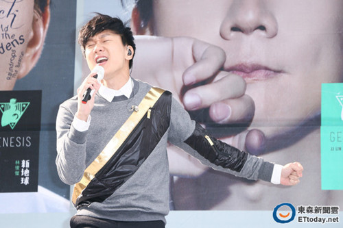 据报道,陈彦衡步出警局时只强调