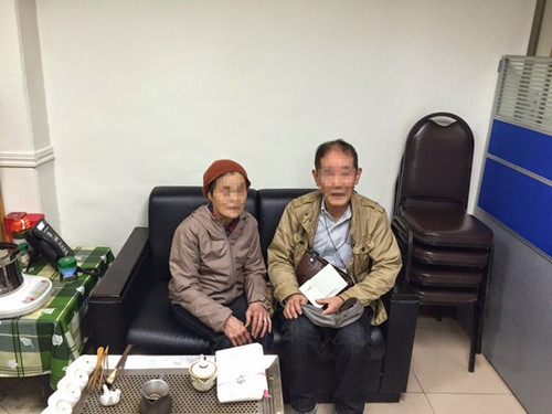 �ռ��Ϸ���̨��������ɢ�ɳ����һ���ӵ������ͼ��