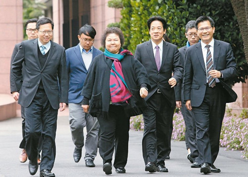 台湾县市长执政满月柯文哲旋风掩盖绿营光芒
