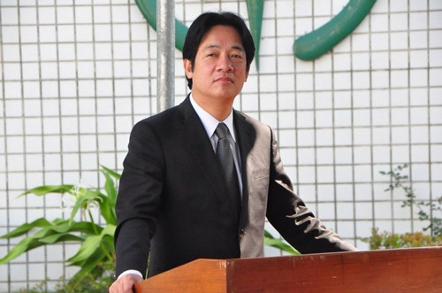 赖清德赞美周杰伦支持修法征“烈酒税”(图)