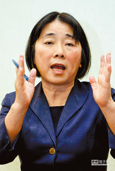 蔡英文提开放民进党中常会被质疑重外表不改革