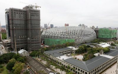 古迹恐倾倒柯文哲:台北大巨蛋可能要先停工