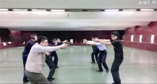 ̨�������֡�����Ⱥ�壺��Ӣ�ű���ʵ����������