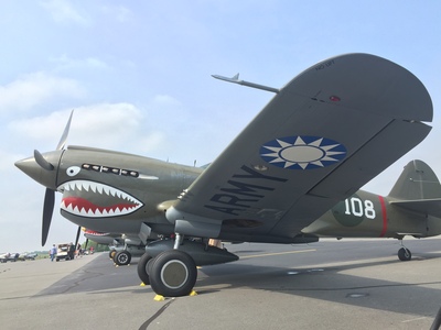 ̨�������սʤ�����Ʒɻ���Ϳװս�����ع�