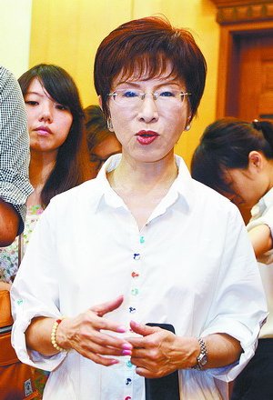 蓝营基层力挺洪秀柱战力飙升