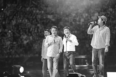 ̨��У԰����40�꣺���ֽ����ȳ��������ػ��ഺ