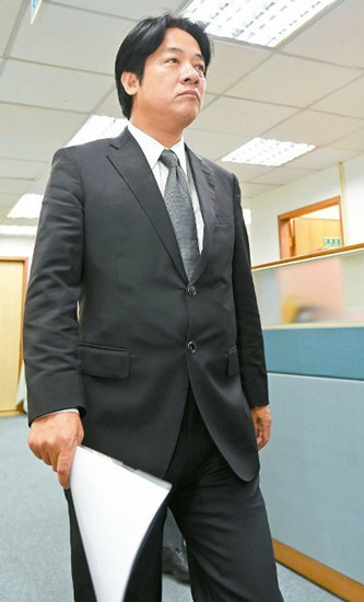 疫情飙升仍不进议会赖清德扬言废掉“监察院”