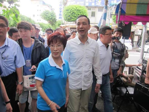 朱立伦陪洪秀柱跑行程互动热络以行动“护柱”
