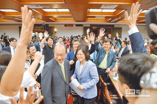 �½������롰��ս����Ӣ�ĺ�����ѡ��ͼ��