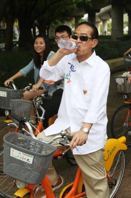 歧视单身女性惹议宋楚瑜:绝非亲民党文宣