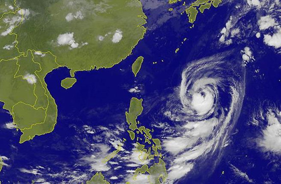 台风“杜鹃”持续增强台湾北部恐难赏中秋月