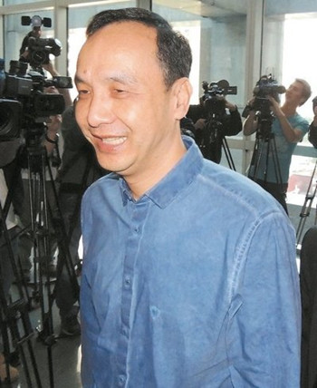 台媒:国民党临全会后朱立伦恐“三头齐痛”