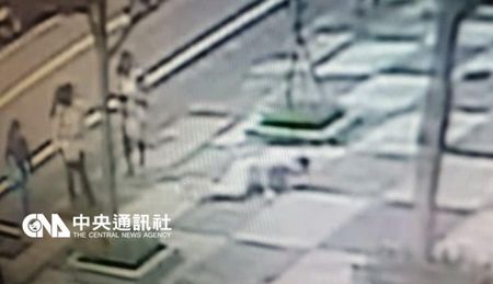 男子追公交车突发心肌梗塞昏倒经急救后恢复心跳