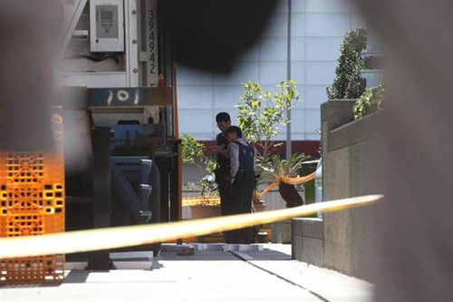 台北超市发生枪击案2人头部中弹一人坠楼(图)