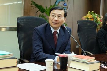 台湾“金管会主委”曾铭宗:今年GDP保一没问题