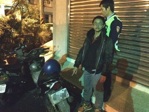 13��������ҳ����Ĵ��ε�˯��·��ͷ͵����ץ