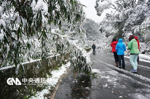 寒流发威台湾新北市半日疑10人被“冻死”(图)