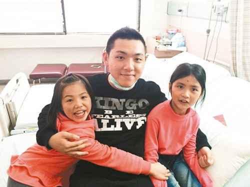 地震那晚相互打气小妹妹劫后寻获大哥哥(图)